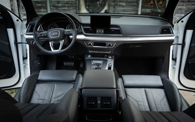 Audi Q5 cena 147000 przebieg: 40000, rok produkcji 2020 z Kraków małe 232